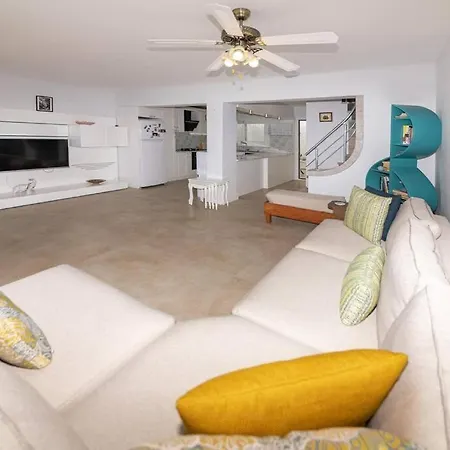 아파트 Charming Duplex With Pool And Stunning Mediterranean View In *