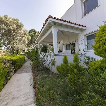 Charming Duplex With Pool And Stunning Mediterranean View In